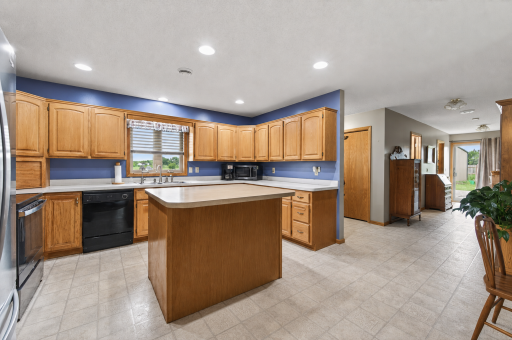 7725 Dolphin Road, Princeton, MN 55371