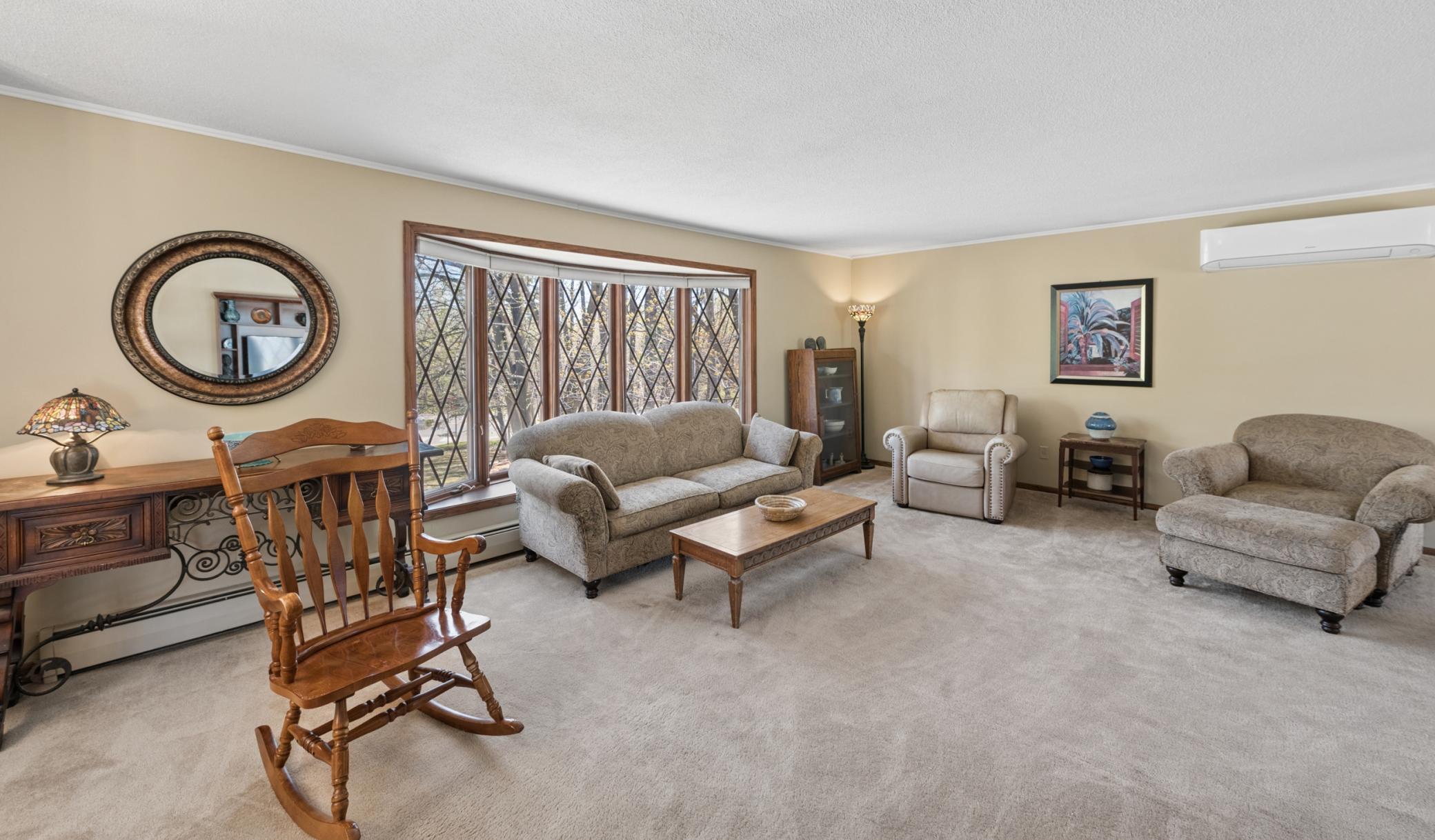 living room offers bay window