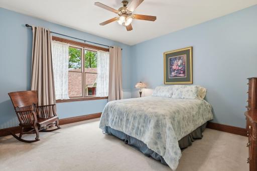 2940 Labore Road, Saint Paul, MN 55109