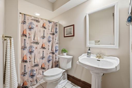 2940 Labore Road, Saint Paul, MN 55109
