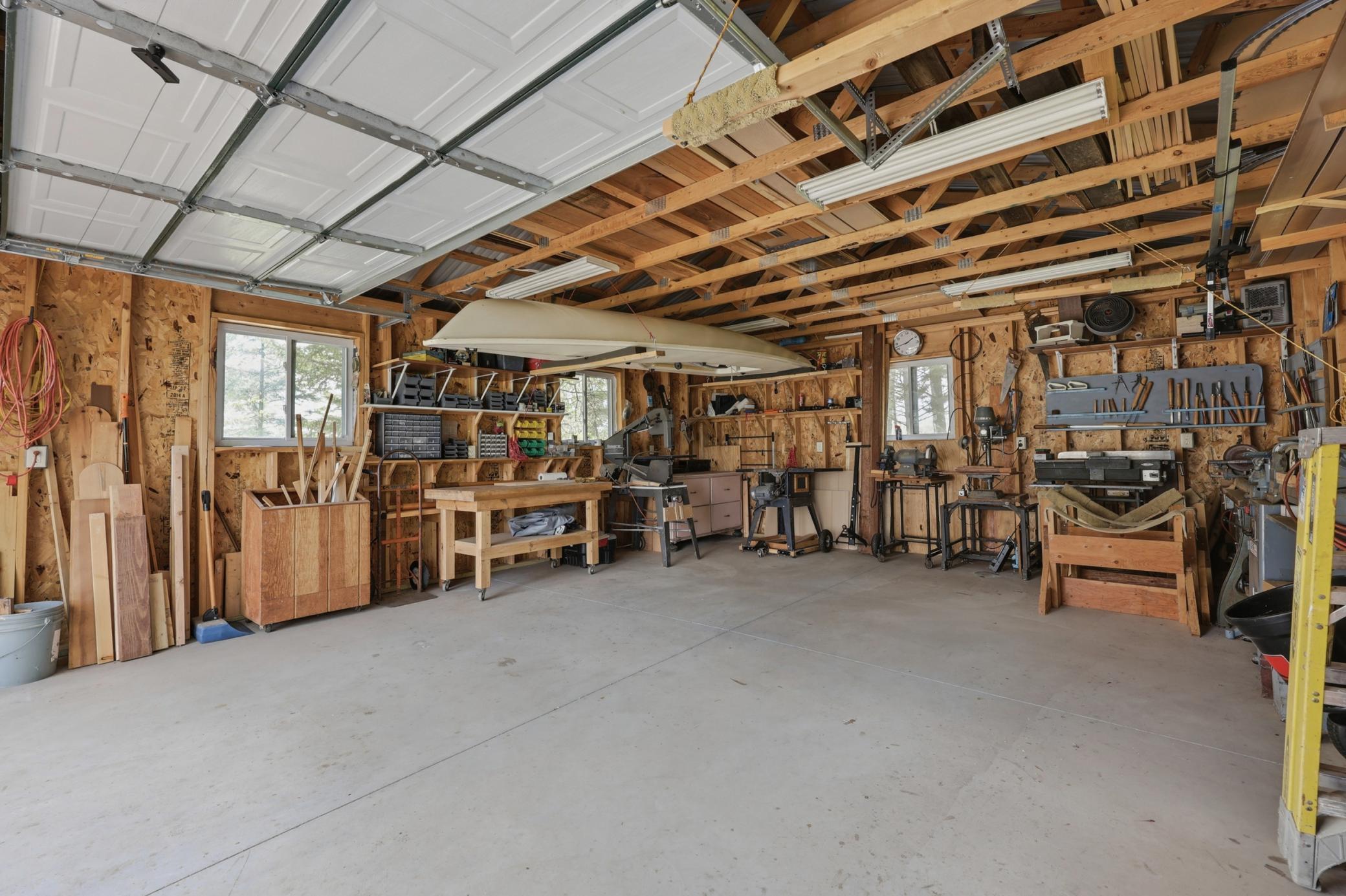 Garage- Shop