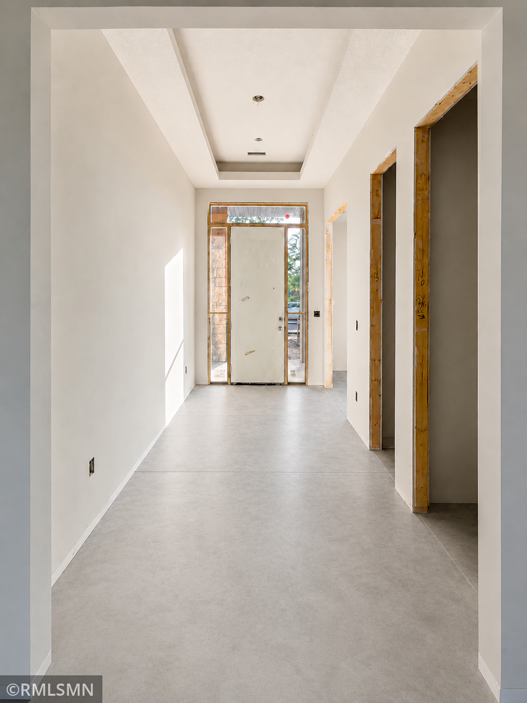 High ceilings & natural sunlight around every corner!