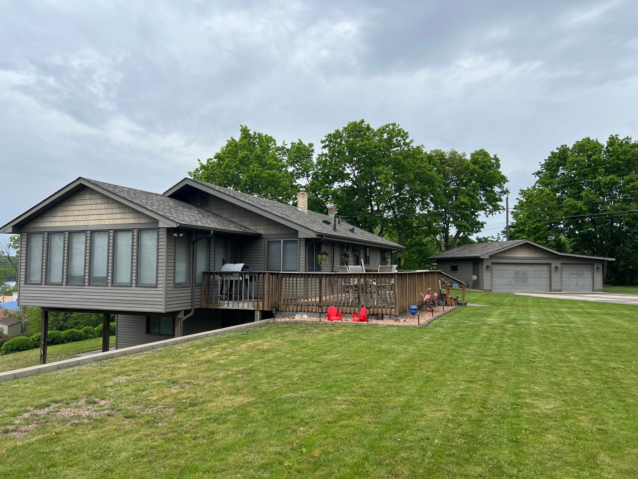 Well maintained home ready for you!