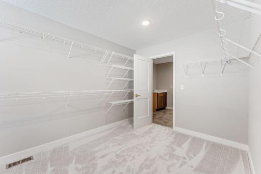 7698 22nd Avenue E, Shakopee, MN 55379