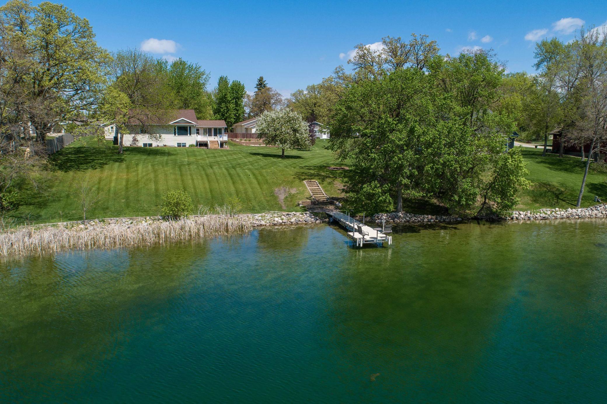 Huge Lakeside Yard