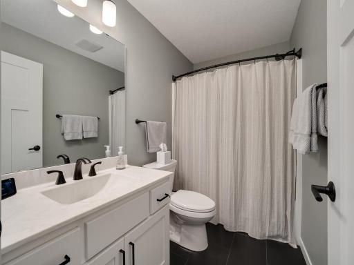18592 Salem Street NW, Elk River, MN 55330
