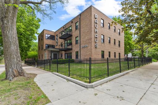 2201 3rd Avenue S, 302, Minneapolis, MN 55404