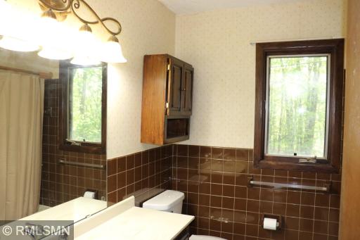 5663 W Birchview Road, Grasston, MN 55030