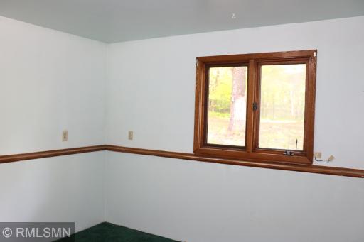 5663 W Birchview Road, Grasston, MN 55030