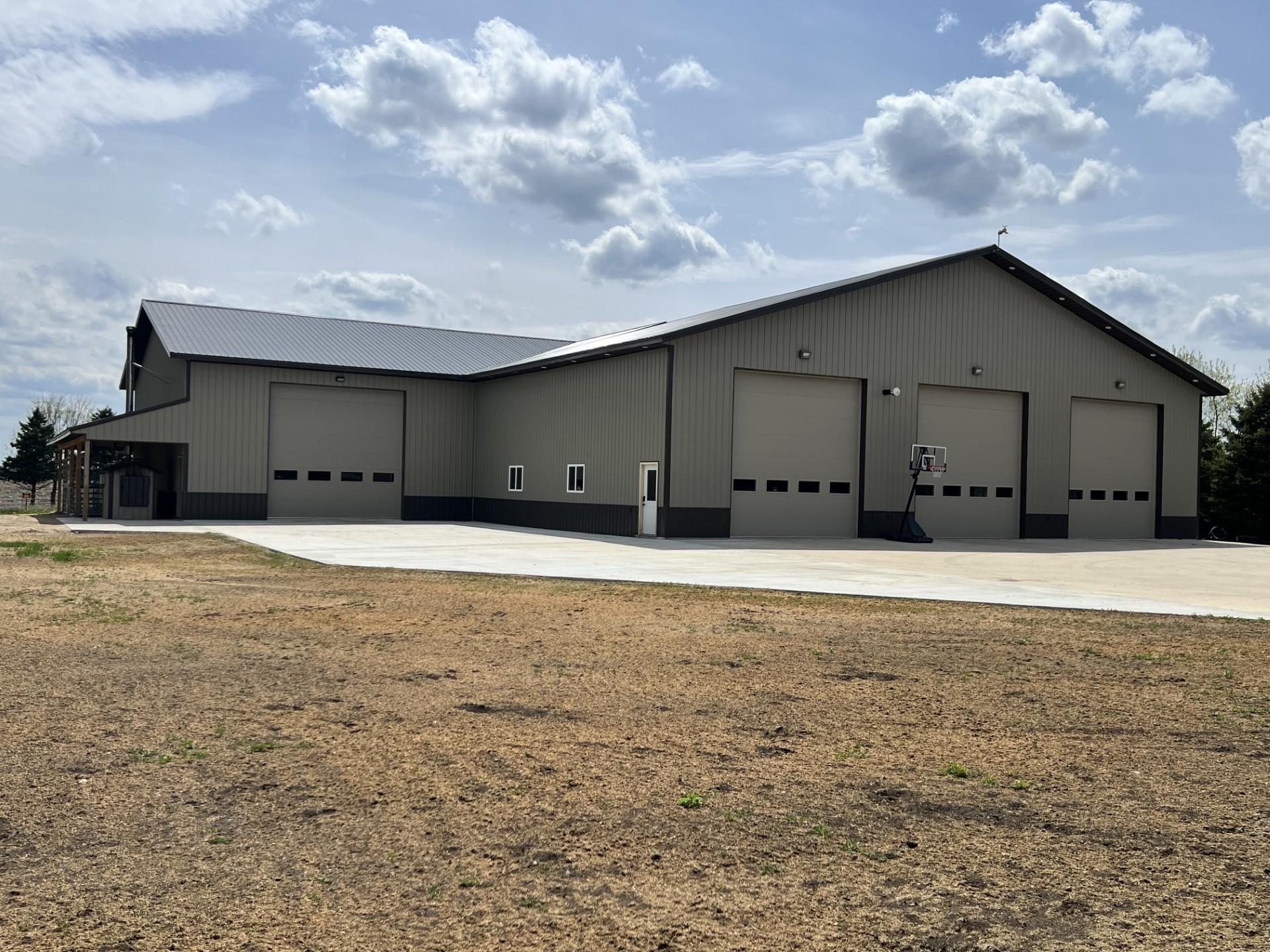 76' x 100' Fully finished workshop