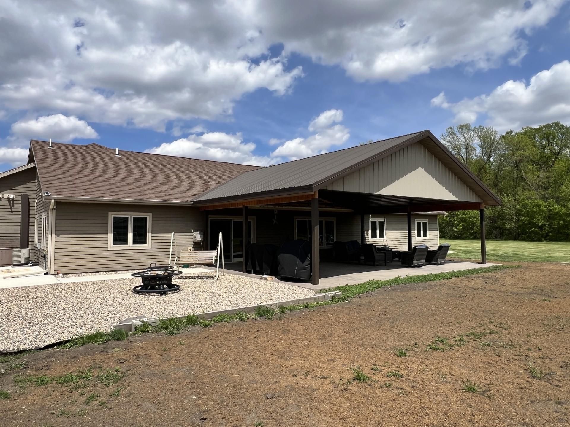 Covered porch 24' x 34'