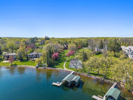 17950 Breezy Point Road, Wayzata, MN 55391