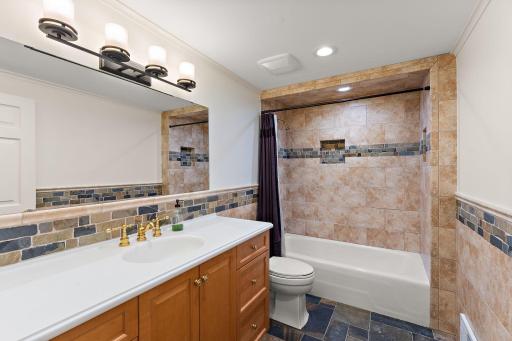 17950 Breezy Point Road, Wayzata, MN 55391