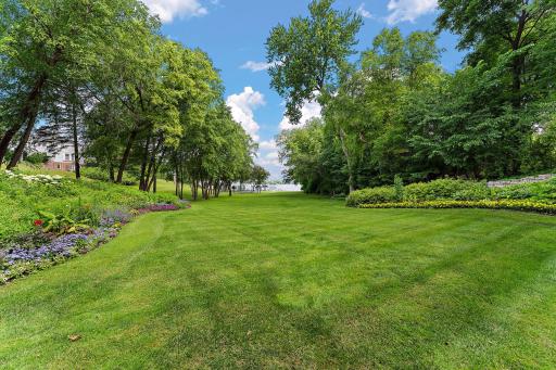 17950 Breezy Point Road, Wayzata, MN 55391
