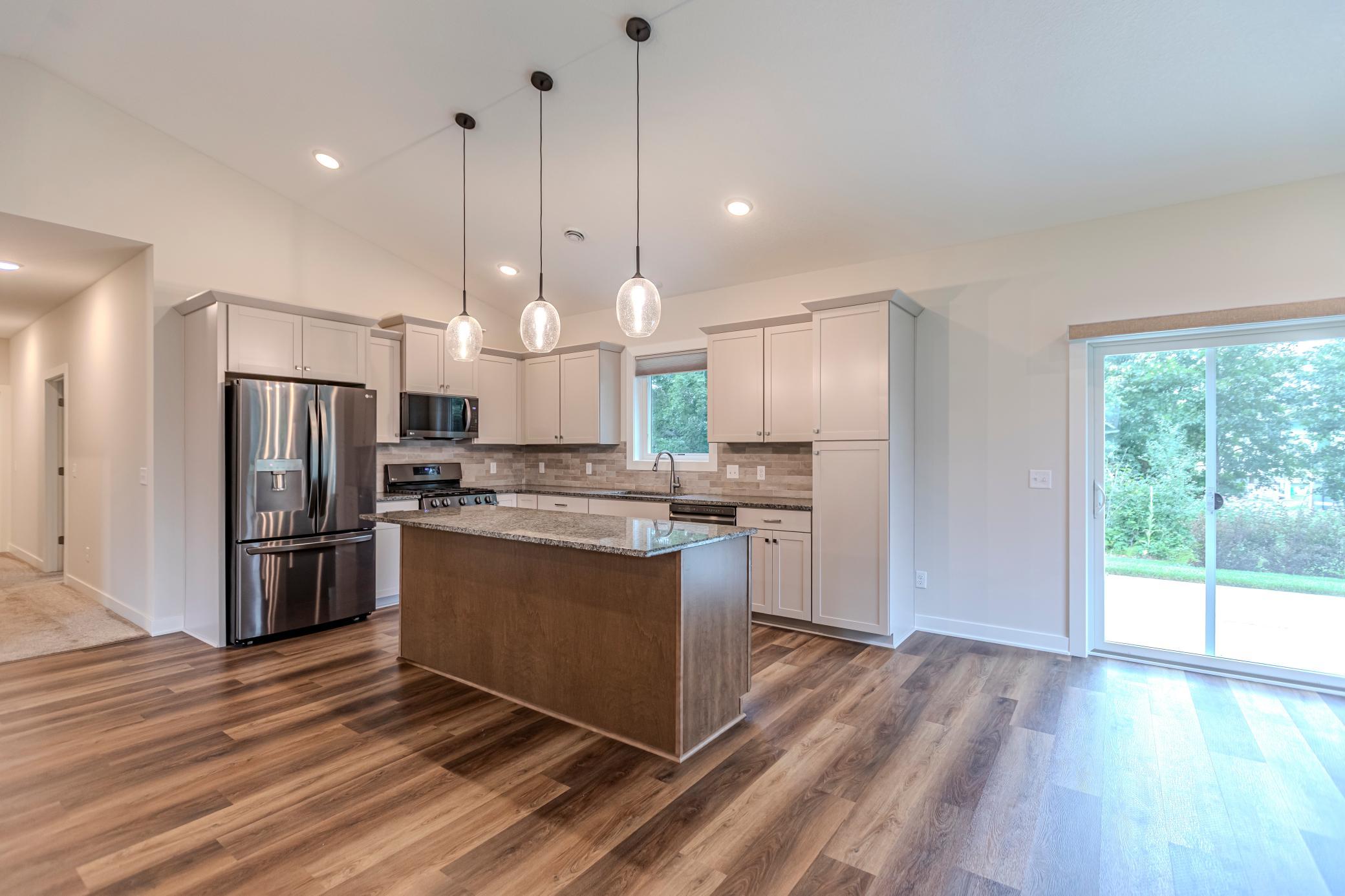 Kitchen Empty.jpg