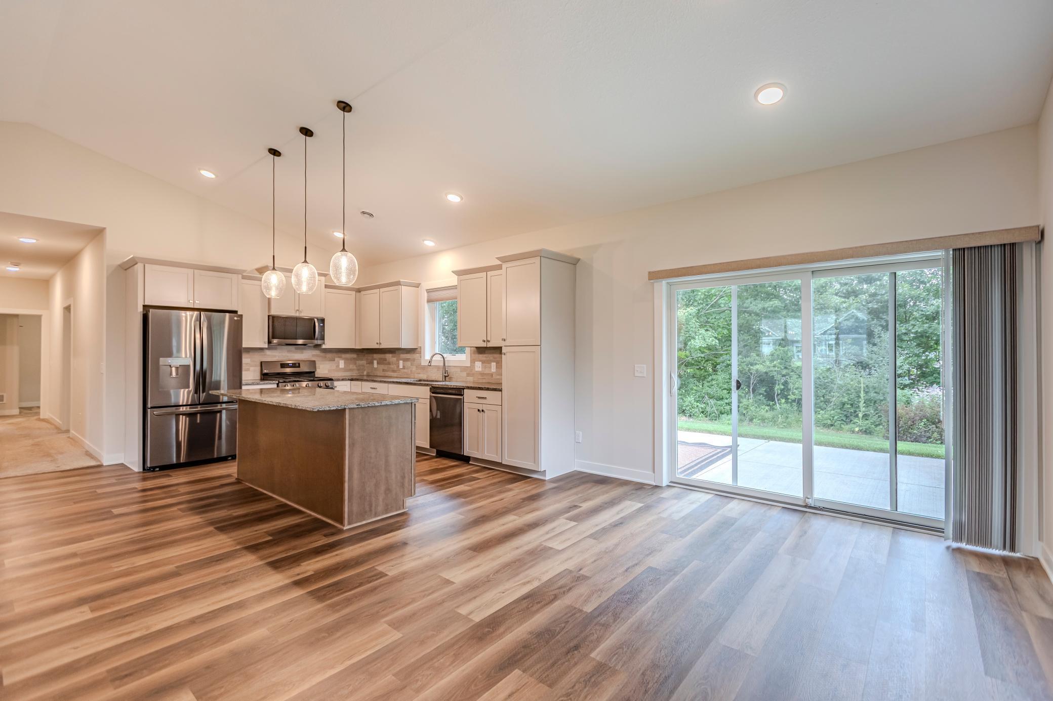 Kitchen:dining empty.jpg