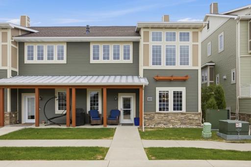 523 33rd Way E, B, West Fargo, ND 58078