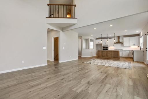 6286 62nd St S - Web Quality - 011 - 07 Kitchen.jpg