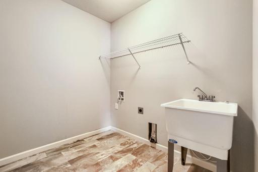 6286 62nd St S - Web Quality - 029 - 25 Laundry Room.jpg