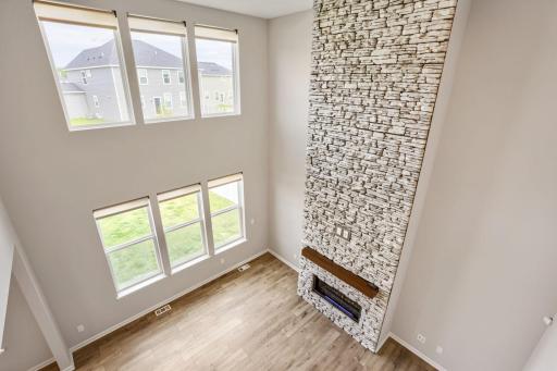 6286 62nd St S - Web Quality - 008 - 04 Living Room.jpg