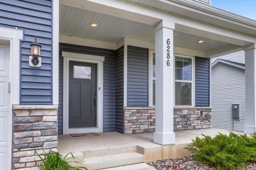 6286 62nd St S - Web Quality - 007 - 03 Exterior Front.jpg