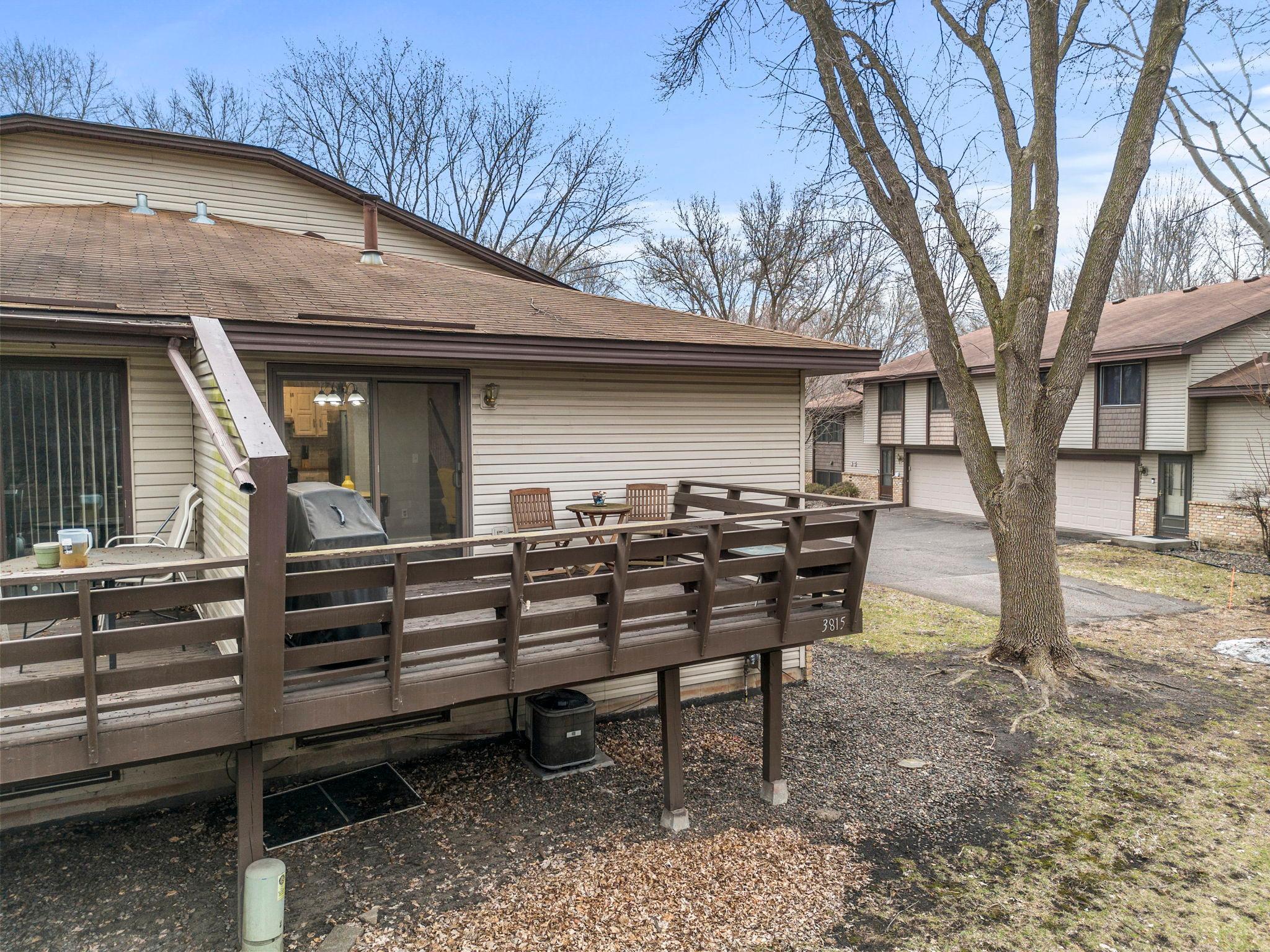 26 Back Deck 11.jpg