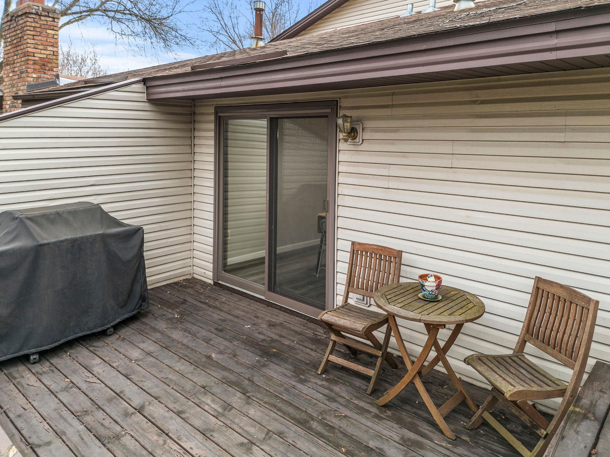 24 Back Deck 3.jpg