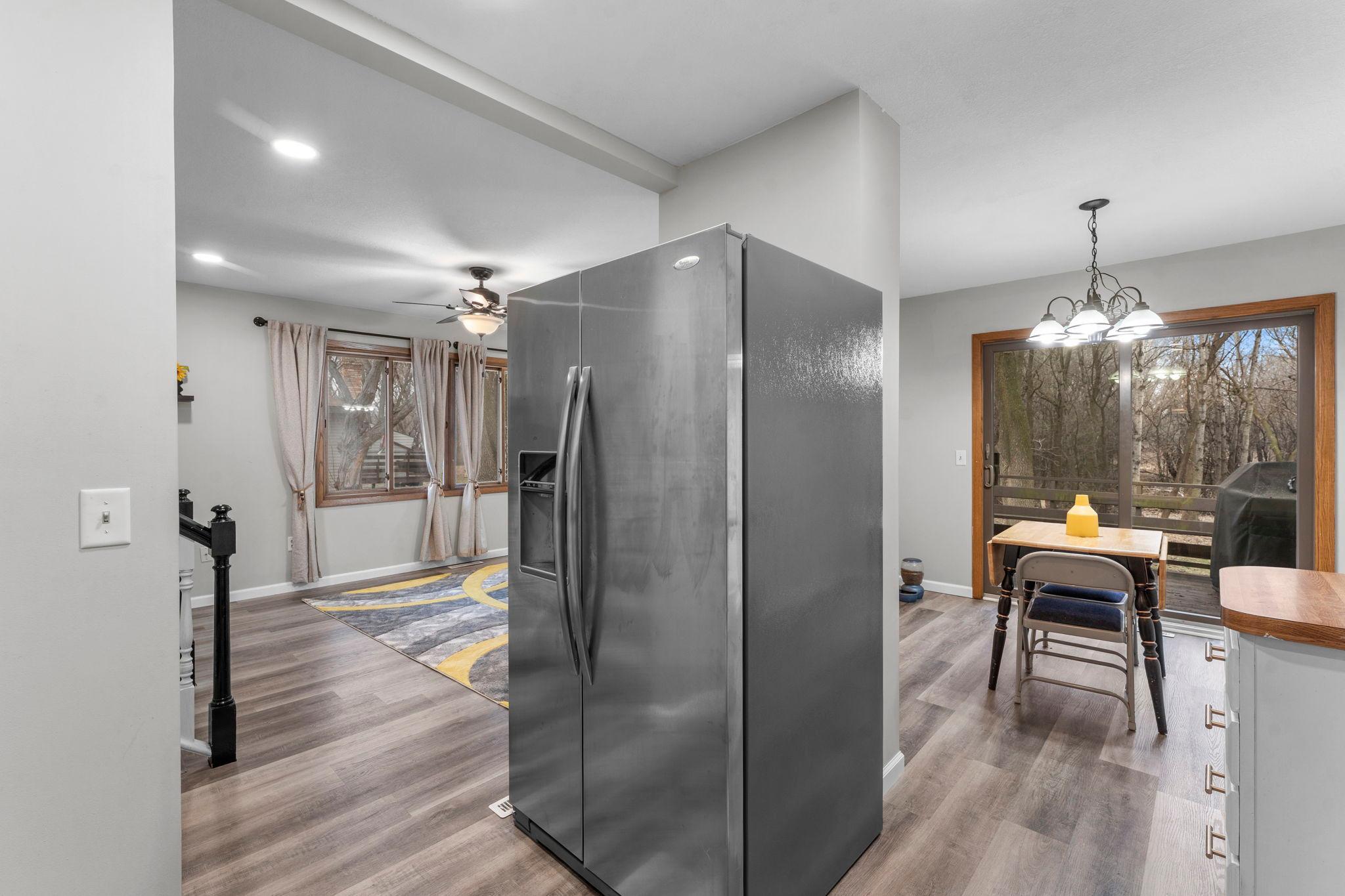 22 Kitchen 2.jpg