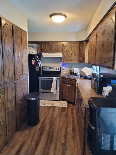 3101 81st Avenue N, Brooklyn Park, MN 55443