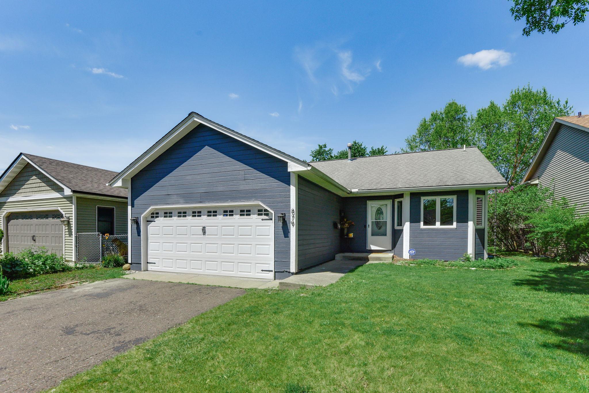 3-web-or-mls-879-Iowa-Ave-W-03.jpg