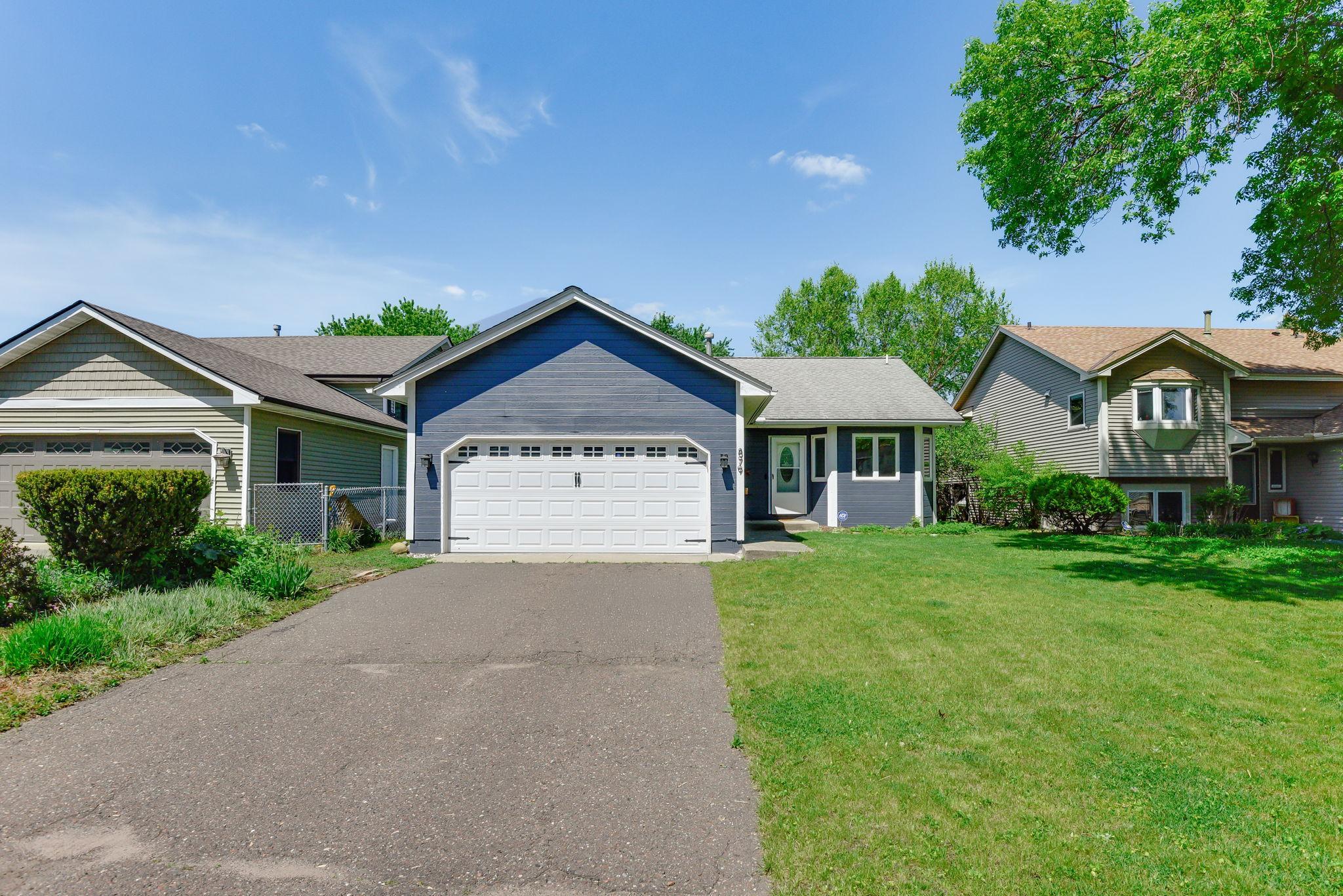 1-web-or-mls-879-Iowa-Ave-W-01.jpg