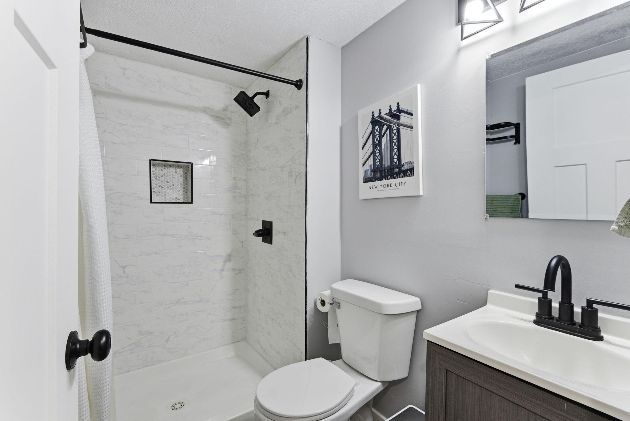 28-web-or-mls-879-Iowa-Ave-W-28.jpg