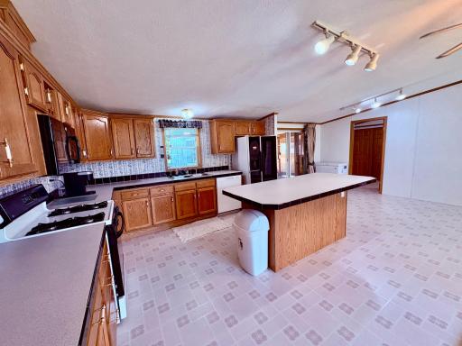 Big kitchen- very well cared for