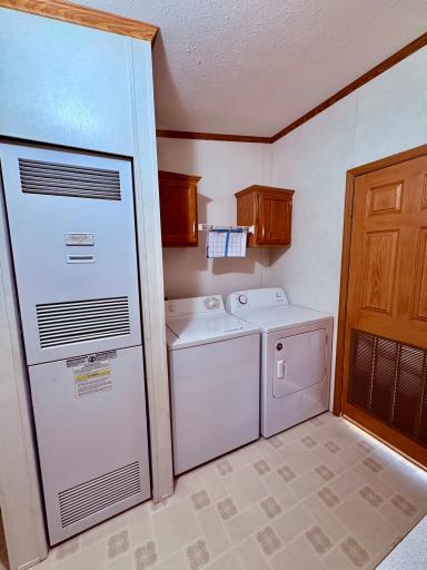 Furnace/ washer and dryer