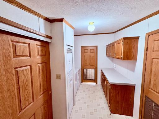 Private laundry room/utility room