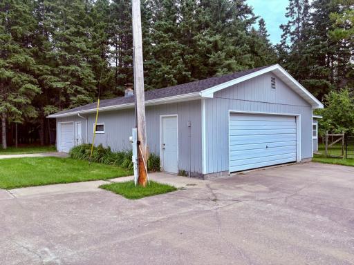 detached garage