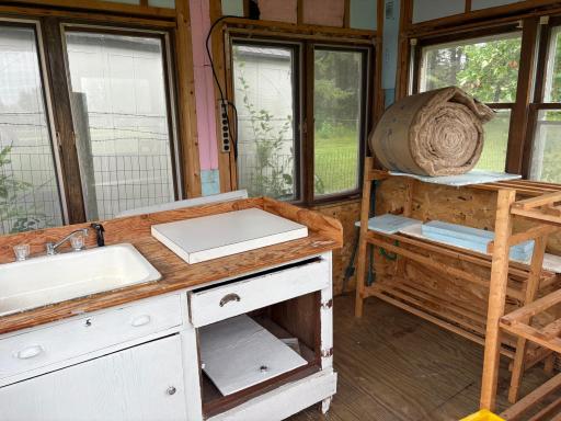 Fish cleaning/greenhouse