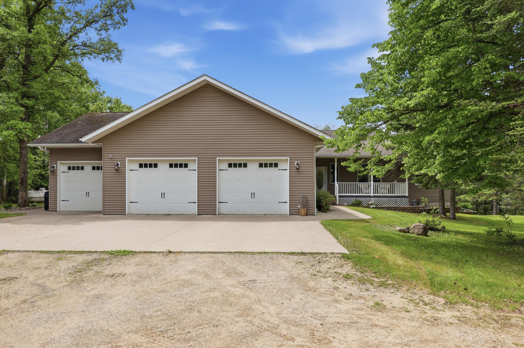 Welcome Home to 39878 Bald Eagle Haven Rd!