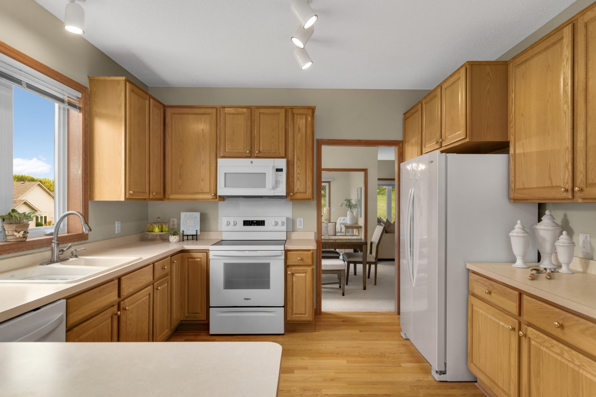 From casual breakfasts to holiday hosting, this kitchen is ready for every occasion