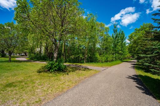11808 Emery Village Drive N, Champlin, MN 55316