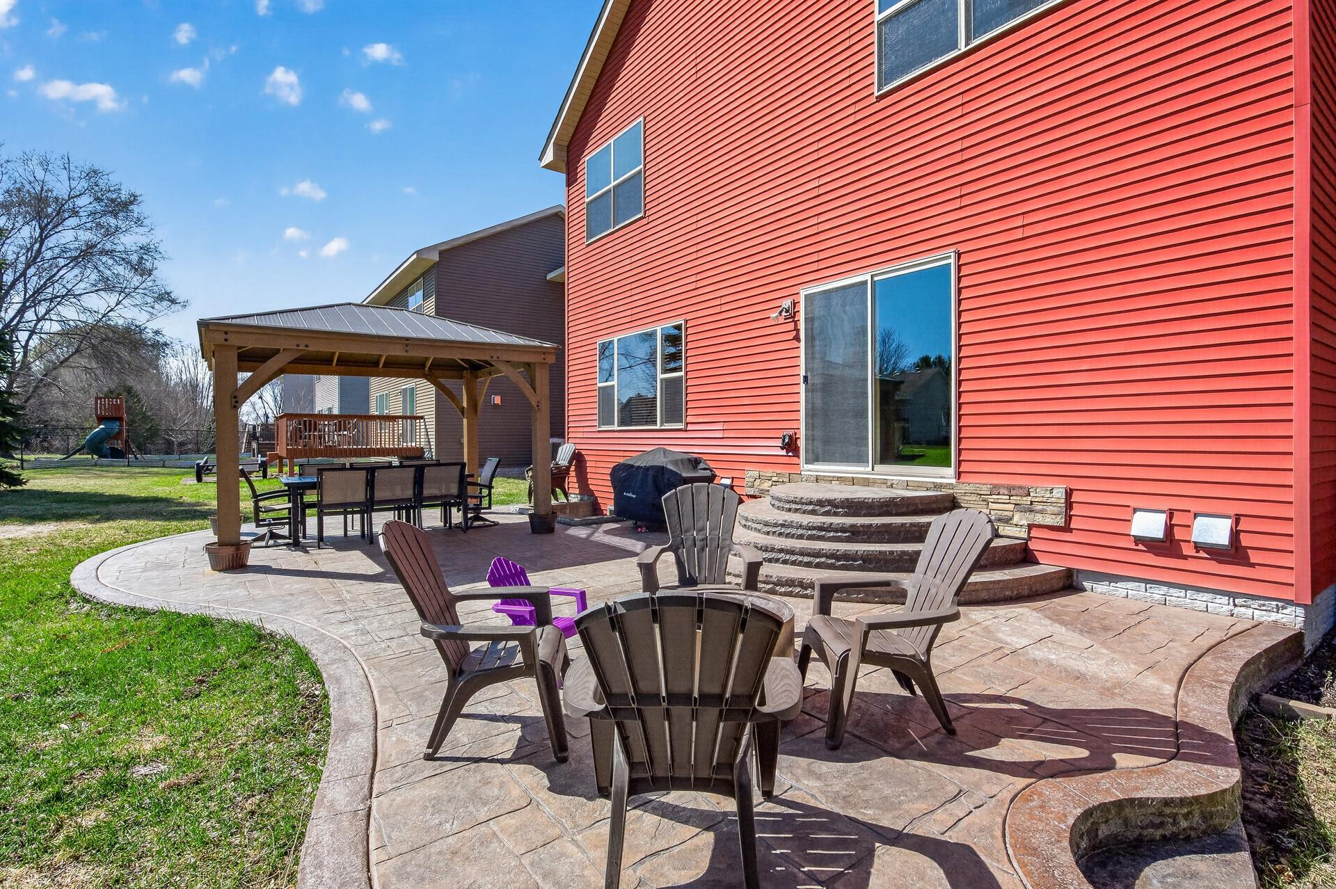 Beautiuful stamped concrete patio
