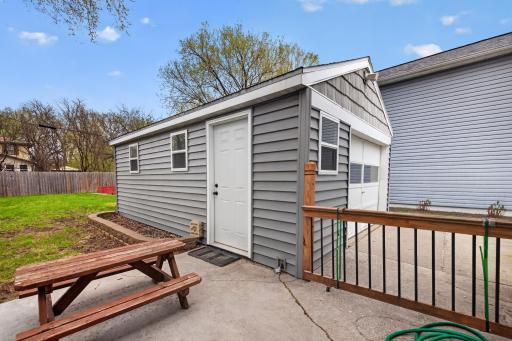 1349 10th Avenue S, Fargo, ND 58103