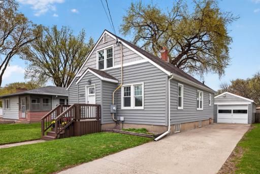 1349 10th Avenue S, Fargo, ND 58103