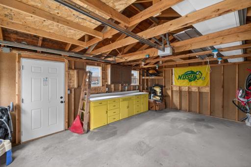 1349 10th Avenue S, Fargo, ND 58103