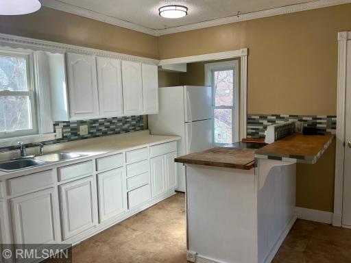 704 Mulberry Street W, Stillwater, MN 55082