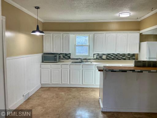 704 Mulberry Street W, Stillwater, MN 55082