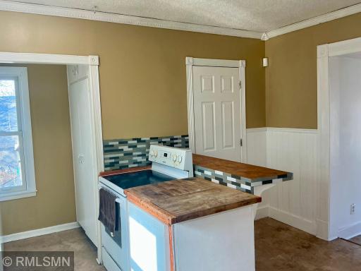 704 Mulberry Street W, Stillwater, MN 55082