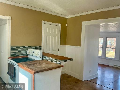 704 Mulberry Street W, Stillwater, MN 55082