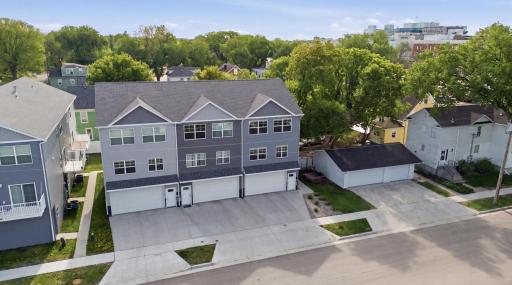 911 7th Street N, Fargo, ND 58102