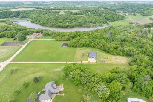 275 Summerfield Trail, Mankato, MN 56001